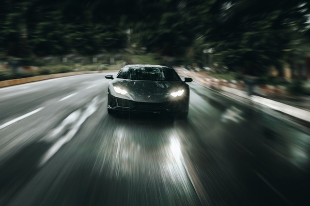 LED luči za avto so energetsko učinkovite in zagotavljajo kakovostno osvetljenost.